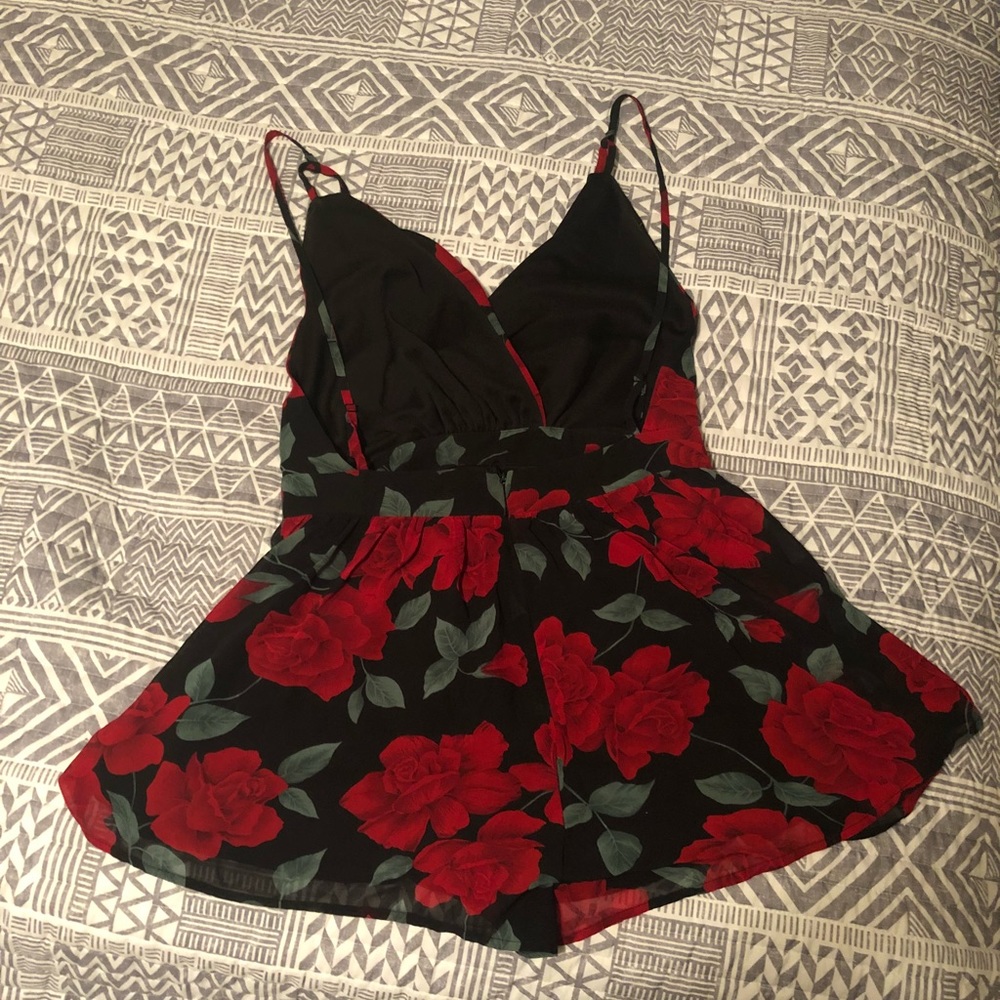 Short jumpsuits - Picture 2 of 2
